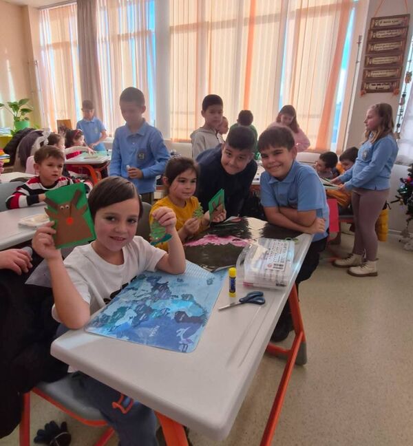 КОЛЕДНА РАБОТИЛНИЦА